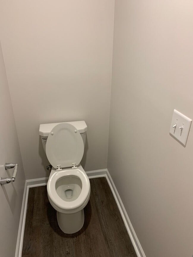 Building Photo - Move-In Ready! Spacious 3-Bedroom, 2-Bath Home in Waterbury — Apply Today to Secure Yours!