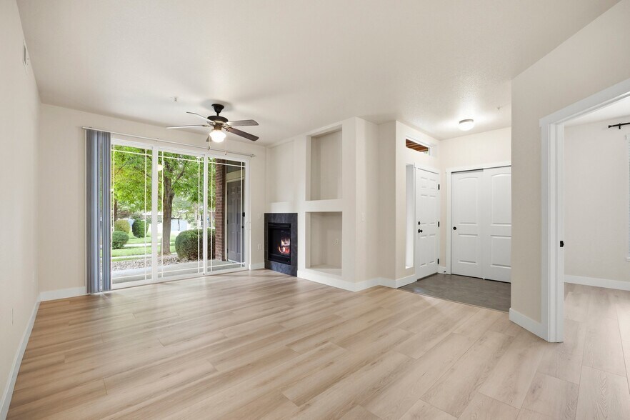 Building Photo - 2445 Windrow Dr