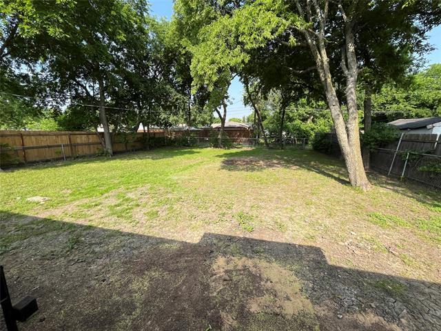 Building Photo - 2115 Dollye Dr