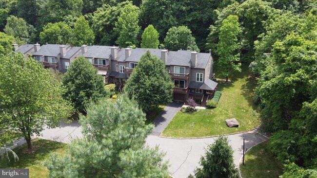 Building Photo - 43 Watertown Ct