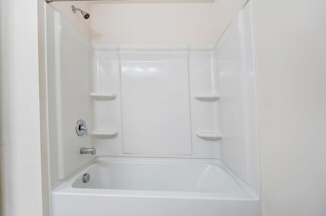 Building Photo - 3 Bedroom Townhome in Steele Creek!