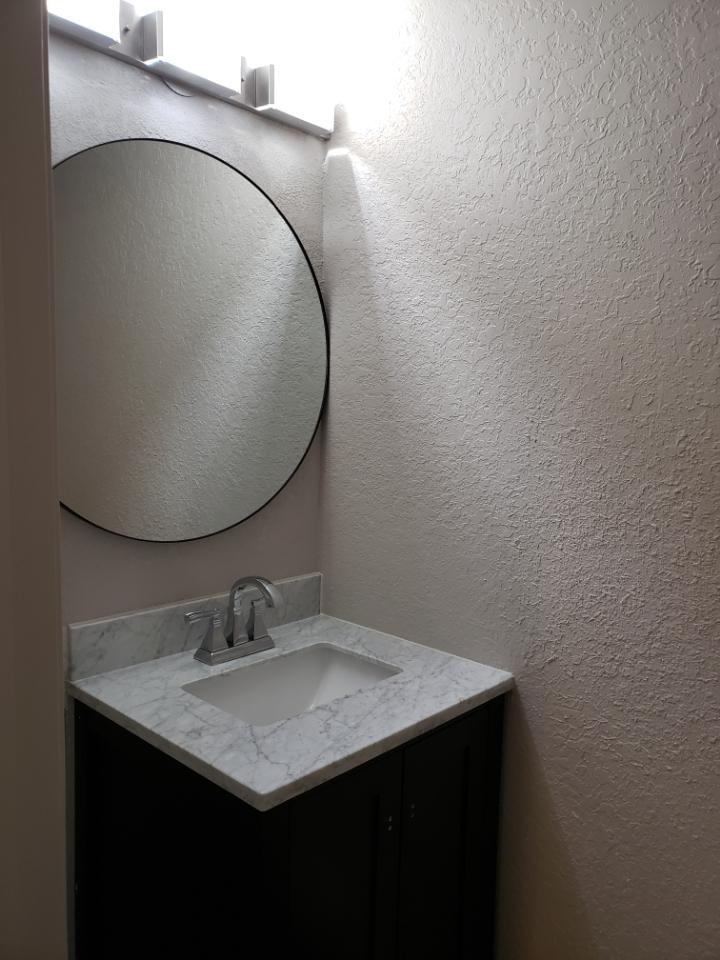 Building Photo - 1135 W South Park Ave