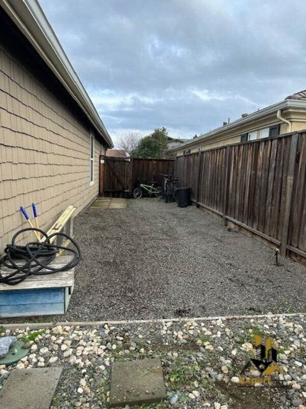 Building Photo - 1658 Campos Ave