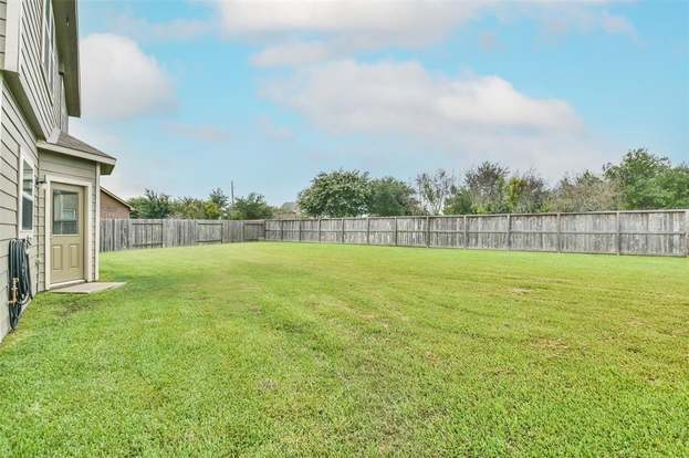 Building Photo - 18626 Each Elm Way
