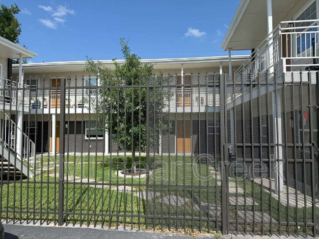 Building Photo - 1824 Thonig Rd