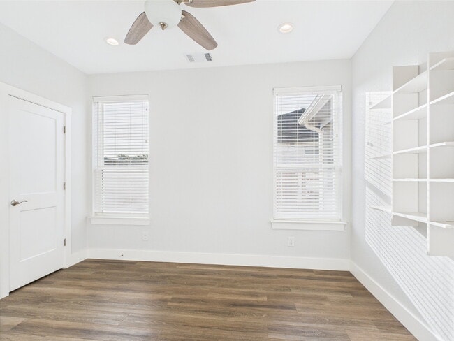 Building Photo - 3-Bed, 2-Bath Home in Fredericksburg – You...