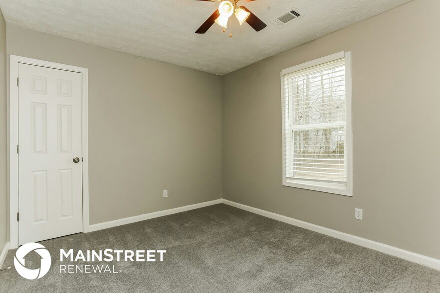 Building Photo - 1030 Crooked Creek Rd