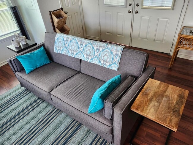 Building Photo - 4215 Hardin Dr