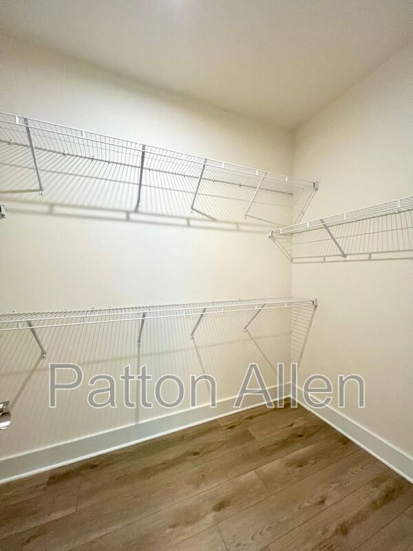 Building Photo - 117 N Christie Ct