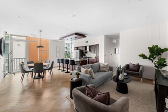 Building Photo - Sophisticated Living on Barton Springs