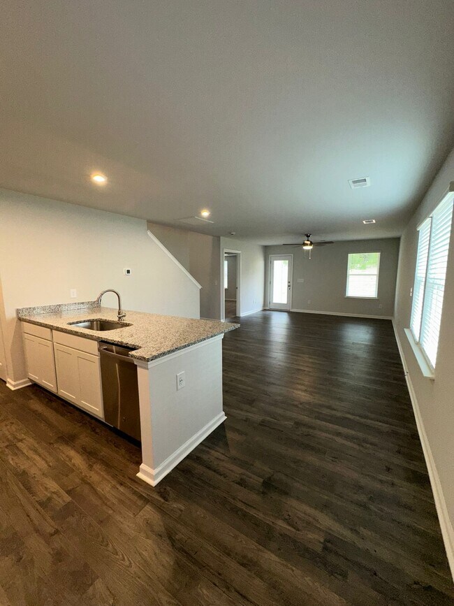 Building Photo - 213 Boneset Dr