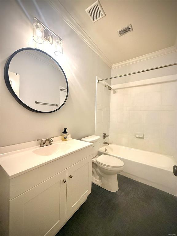 Building Photo - 5812 Lotus Cir