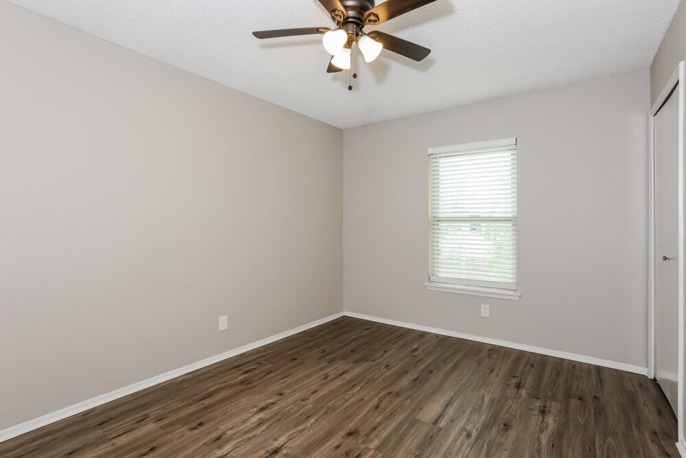 Building Photo - 511 Rosewood Ln