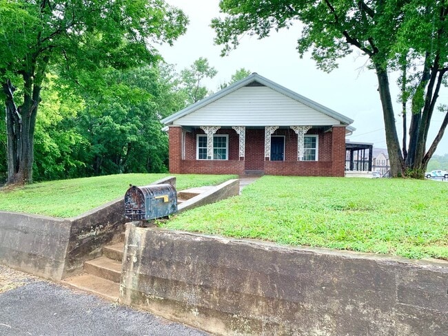 Building Photo - 917 Sinclair Dr