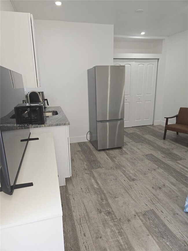 Building Photo - 11030 NW 18th St