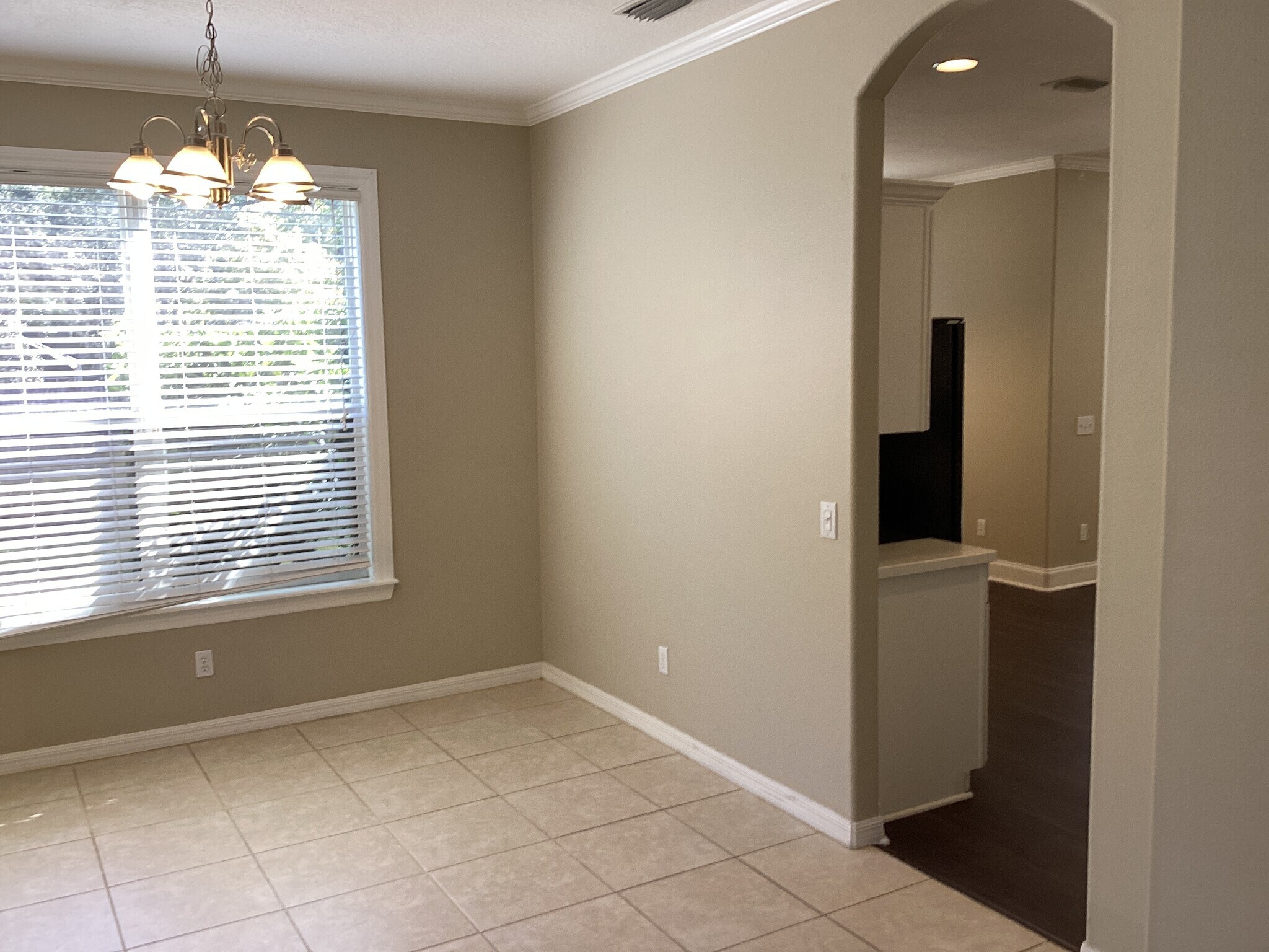Building Photo - 1651 Mellon Way