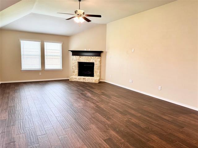Building Photo - 2924 Rosemount Ln