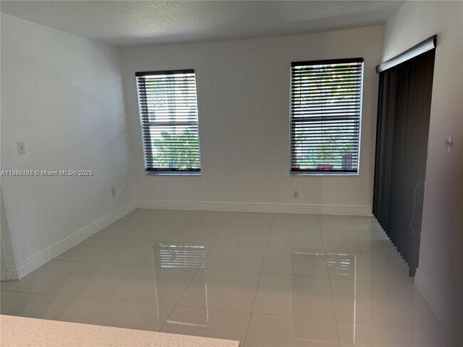 Building Photo - 17500 NW 67th Pl
