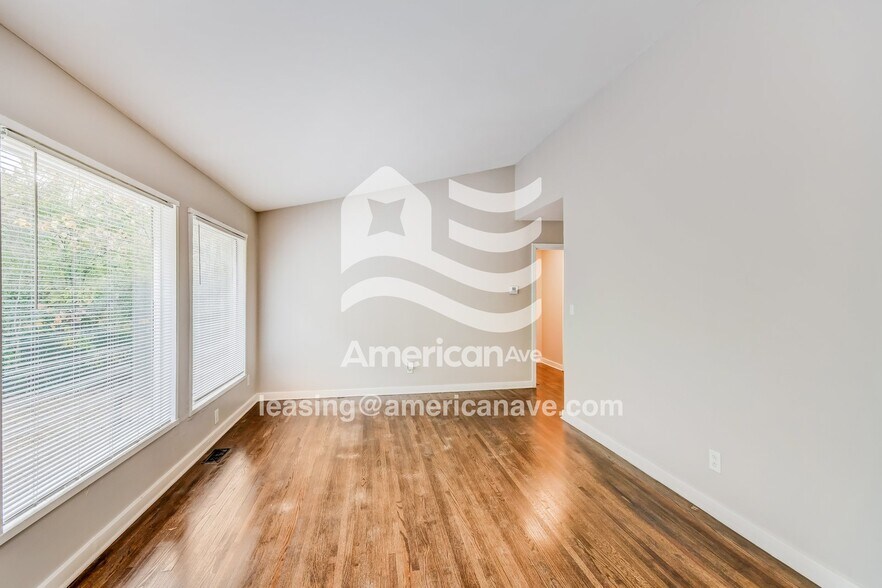 Building Photo - 1229 Birchwood St