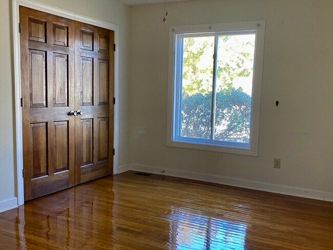 Building Photo - 1229 Clemson Rd