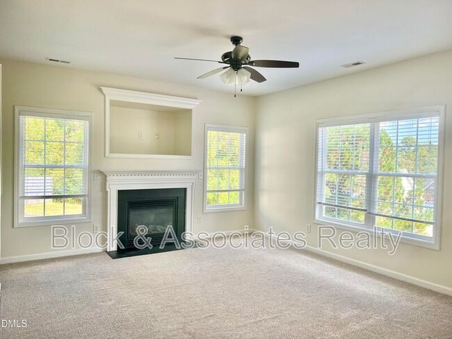 Building Photo - 116 Reno Ave