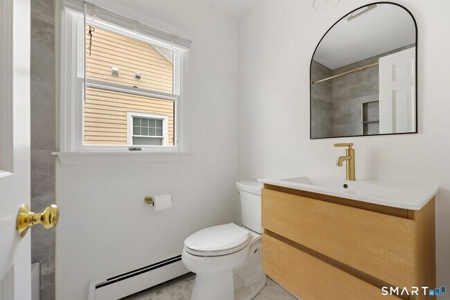 Building Photo - 19 Windy Knolls