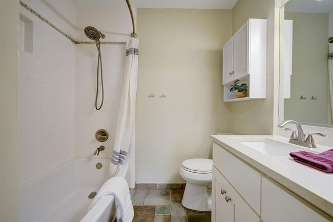 Building Photo - 7801 Shoal Creek Blvd