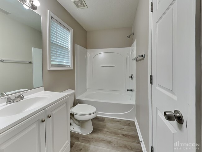 Building Photo - 329 Greystone Cir