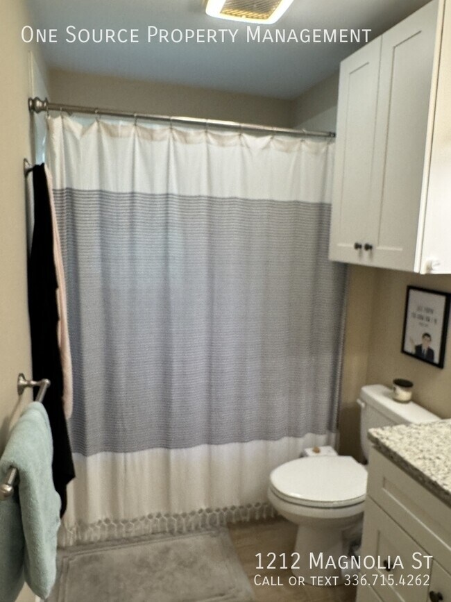 Building Photo - 1212 Magnolia St