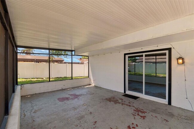 Building Photo - 7111 Gateway Ct