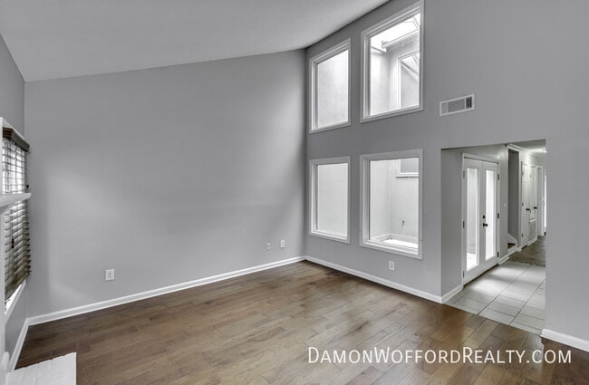 Building Photo - 34 Park Crest Pl