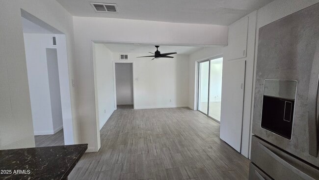 Building Photo - 5827 N 22nd Dr