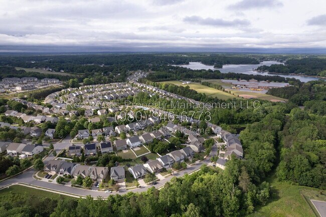 Building Photo - 127 Blossom Ridge Dr