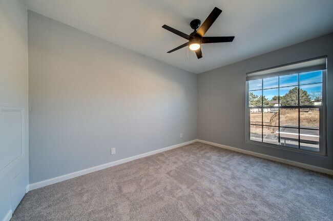 Building Photo - 3525 Rebecca Ln