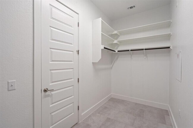 Building Photo - 9820 Grapevine Leaf Dr