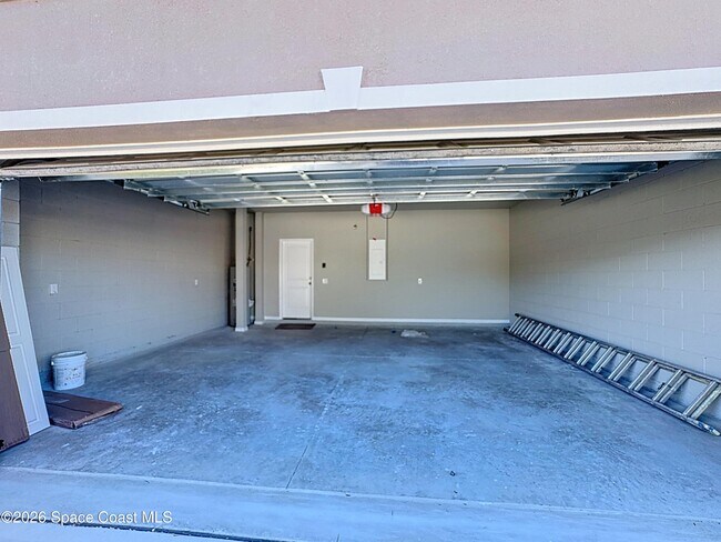 Building Photo - 498 L M Davey Ln