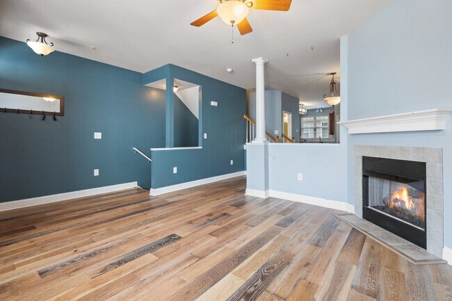 Building Photo - Fantastic Three Bedroom Townhouse in Charlotte