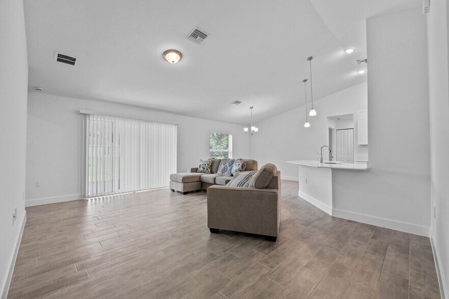 Building Photo - 2801 50th St SW