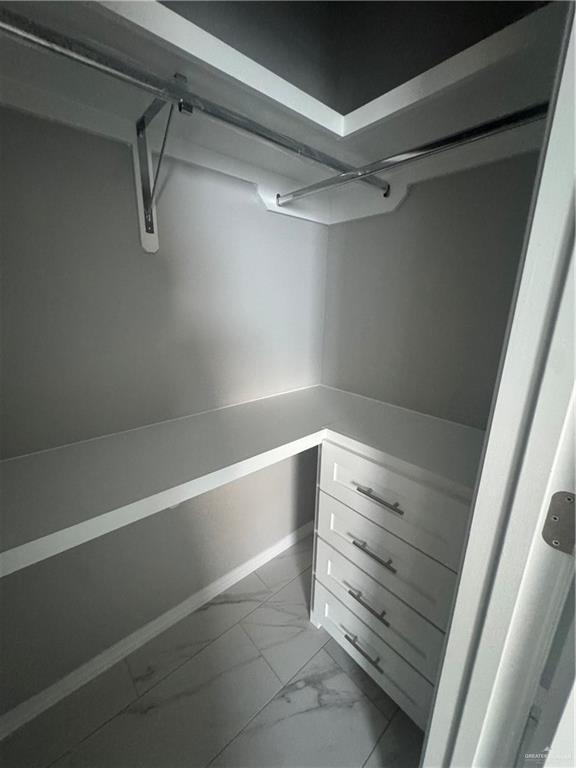 Building Photo - 11 Elsham Ave