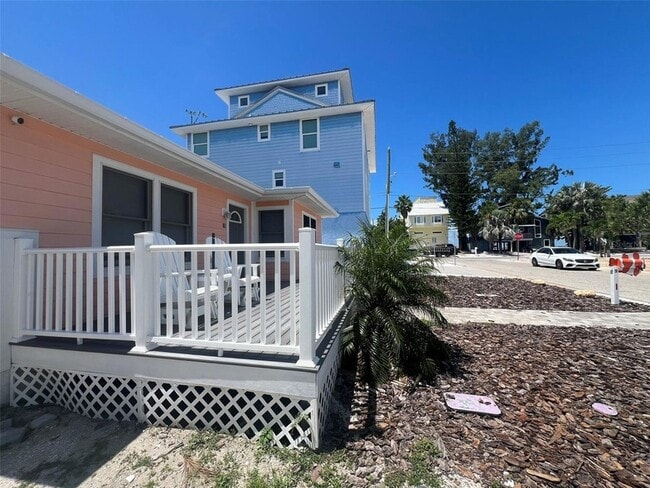 Building Photo - 5 82nd Ave