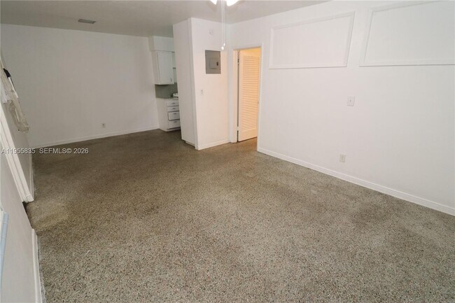 Building Photo - 1139 NE 10th Ave