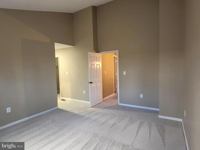 Building Photo - 14363 Long Channel Dr