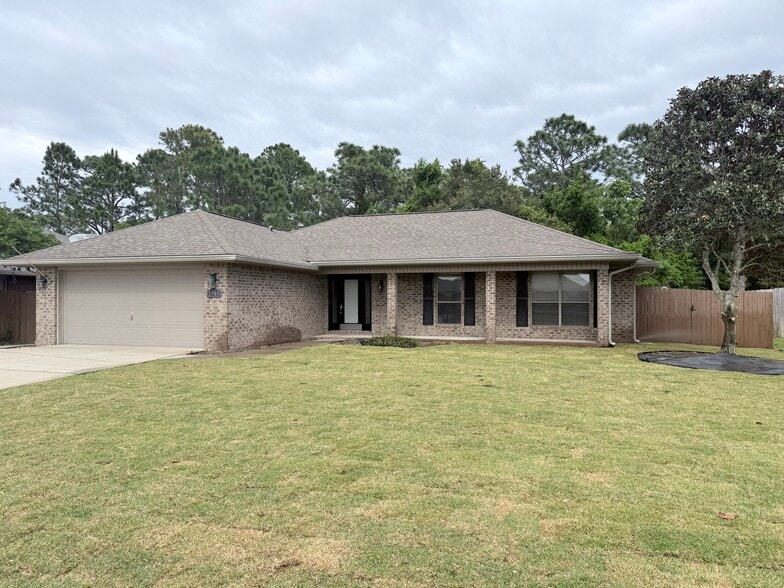 Building Photo - 1944 Bay Pine Cir