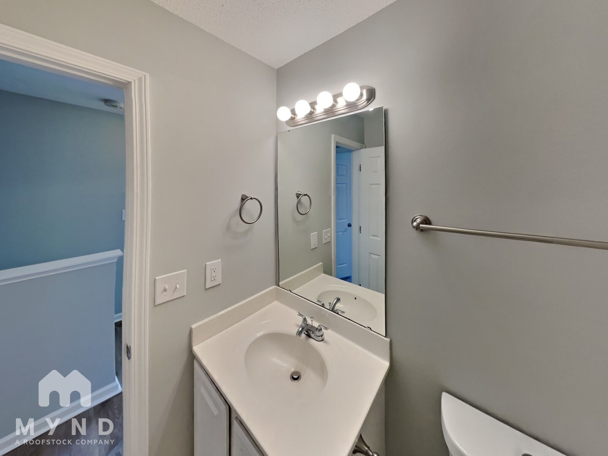 Building Photo - 10922 Olde English Dr