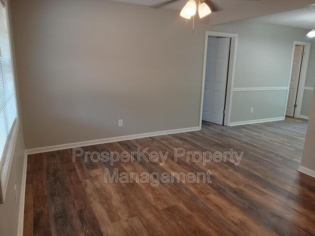 Building Photo - 5109 Thomason Ave