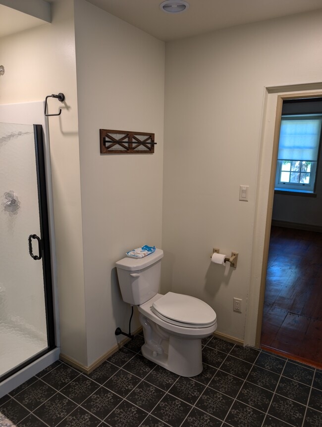 Building Photo - 40 Creamery Rd