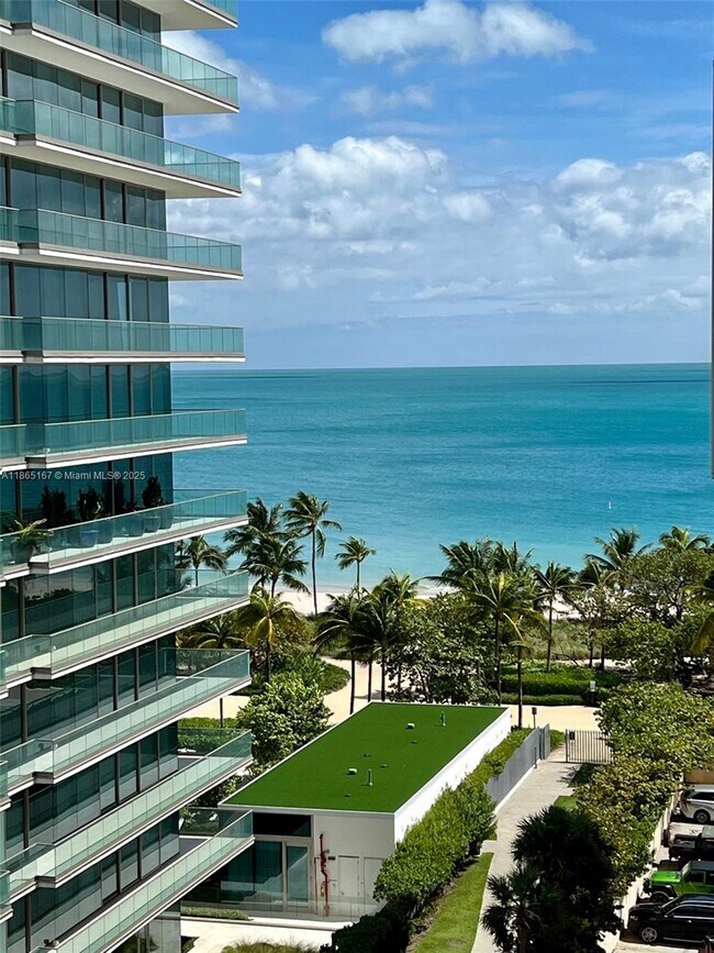 Primary Photo - 10185 Collins Ave