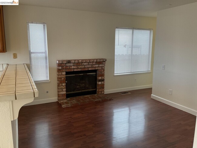 Building Photo - 935 Elk Run Terrace
