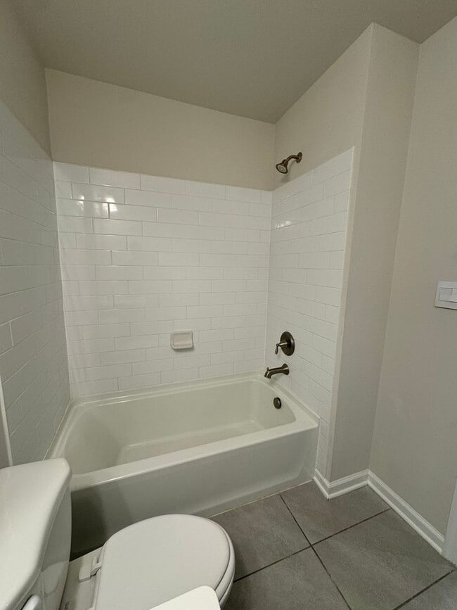 Building Photo - THREE BEDROOM NEW CONSTRUCTION PARKLAND SCHOOLS Townhome