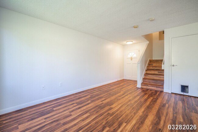 Building Photo - $3,200 / 3br - 974ft2 - Bright and Spacious 3BR/2BA/2PKG Townhome unit in Ku'ulako in Mililani (M...